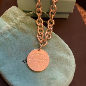 Tiffany & Co. round pendant necklace